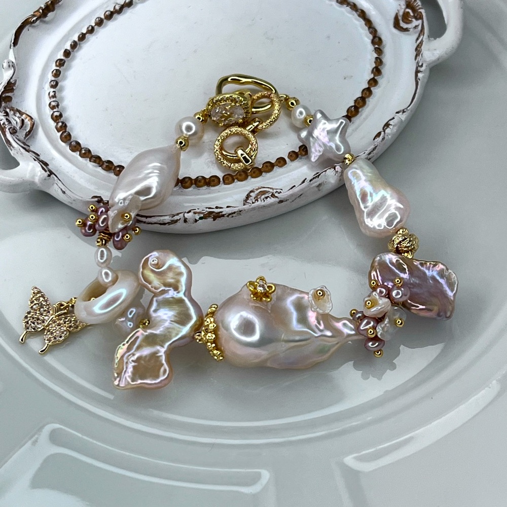 Handmade Freshwater Flameball Carved Pearl Star⭐️ Baroque Pearl Crystal Bracelet